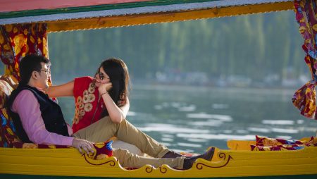 Kashmir Honeymoon Tour Package